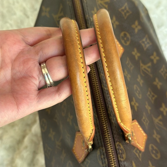 Authentic Louis Vuitton  Monogram Speedy 35 - Picture 13 of 16